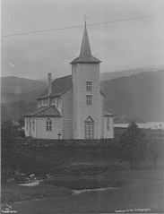 Samnanger church (octagonal/basilica) Photograph: Wilse/Museum of Cultural History