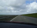 E22/A7 på vallen Afsluitdijk i norra Nederländerna.