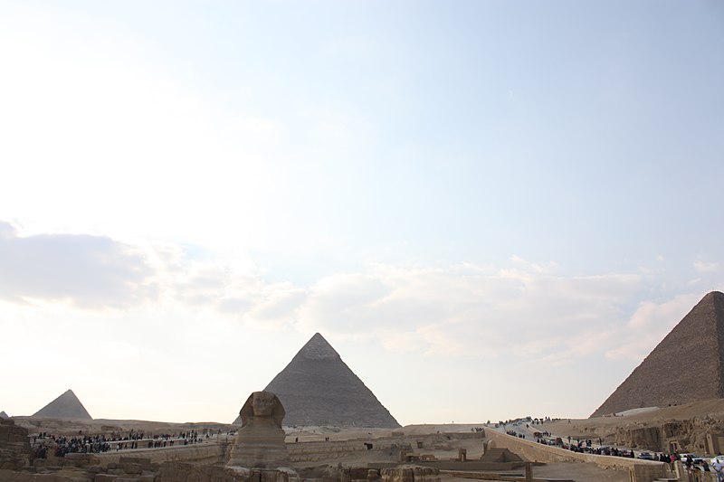 File:Giza pyramid complex 2010 3.jpg