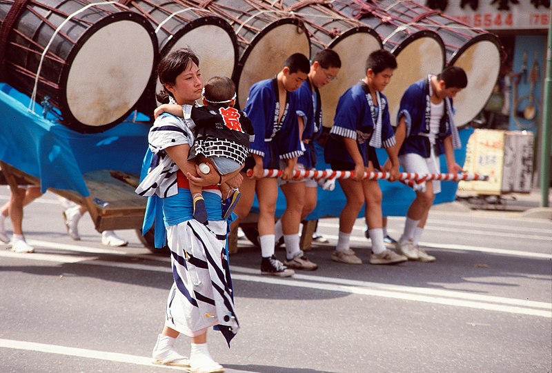 File:Aomori, Nebuta-matsuri 6.jpg