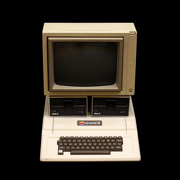 File:Apple II at Musée Bolo.jpg