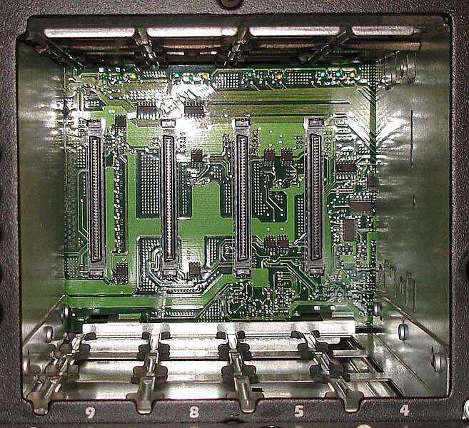 File:SCSI-SCA-backplane.jpg