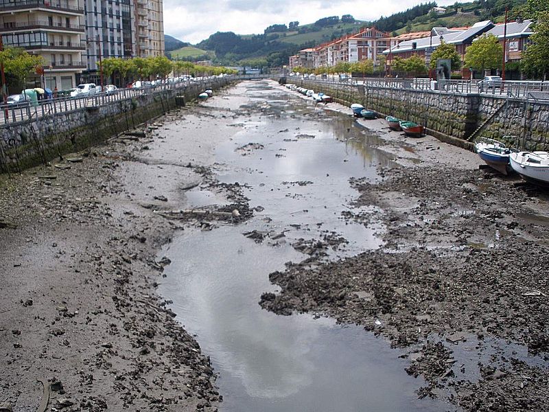 File:Zumaia - 11.JPG