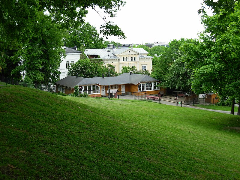 File:Uranienborgparken2.JPG