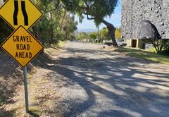 Typical Australian signed "gravel" road, surface=compacted still applies.