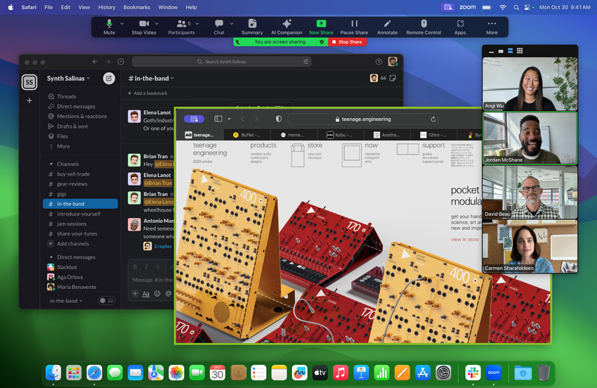Mítink na Zoomu na MacBooku Pro s čipem M3: Uživatel sdílí obrazovku s otevřeným webem společnosti Teenage Engineering, ukazuje obrázek modulárního syntezátoru, zatímco ve Slacku na pozadí je otevřený kanál s názvem Synth Salinas