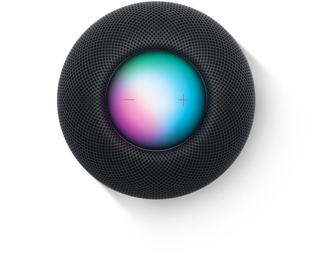 午夜色 HomePod mini 與 3 部 iPhone。一部顯示家庭 app，第二部顯示 HomeKit 的圖片，第三部顯示探索標籤頁。