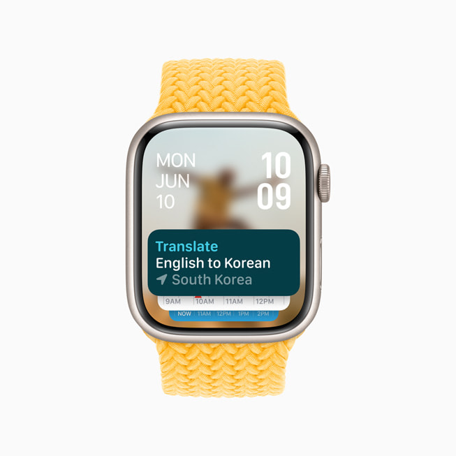 Apple Watch Series 9 的智能叠放显示翻译小组件。