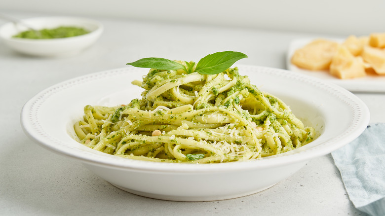 pesto pasta dish