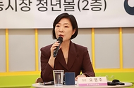 오영주 중소벤처기업부 장관이 23일 서울 동대문구 경동시장 청년몰에서 열린 ‘제5차 소상공인 우문현답 정책협의회’에서 인사말을 하고 있다.