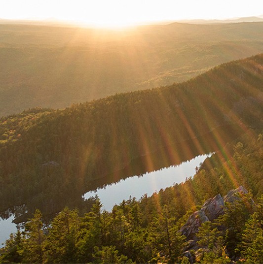 The Restorative Power of the Outdoors: Finding Awe in Our Everyday 