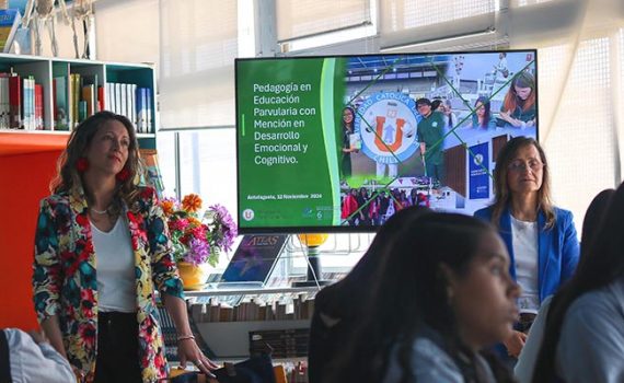 Pedagogía en Educación Parvularia realiza charla informativa en Liceo A-22 La Portada