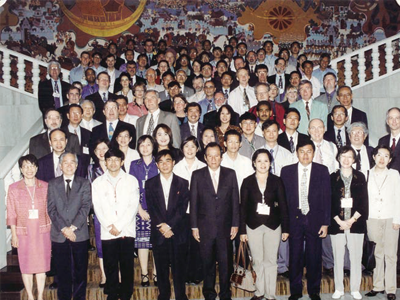 2004년 1월 태국 방콕에서 열린 WHO 아태지역 EMF 회의 참가