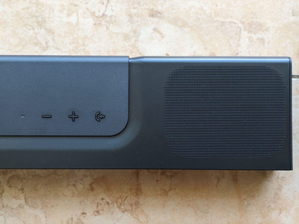 JBL Bar 800 Soundbar von oben mit Bedienfeld