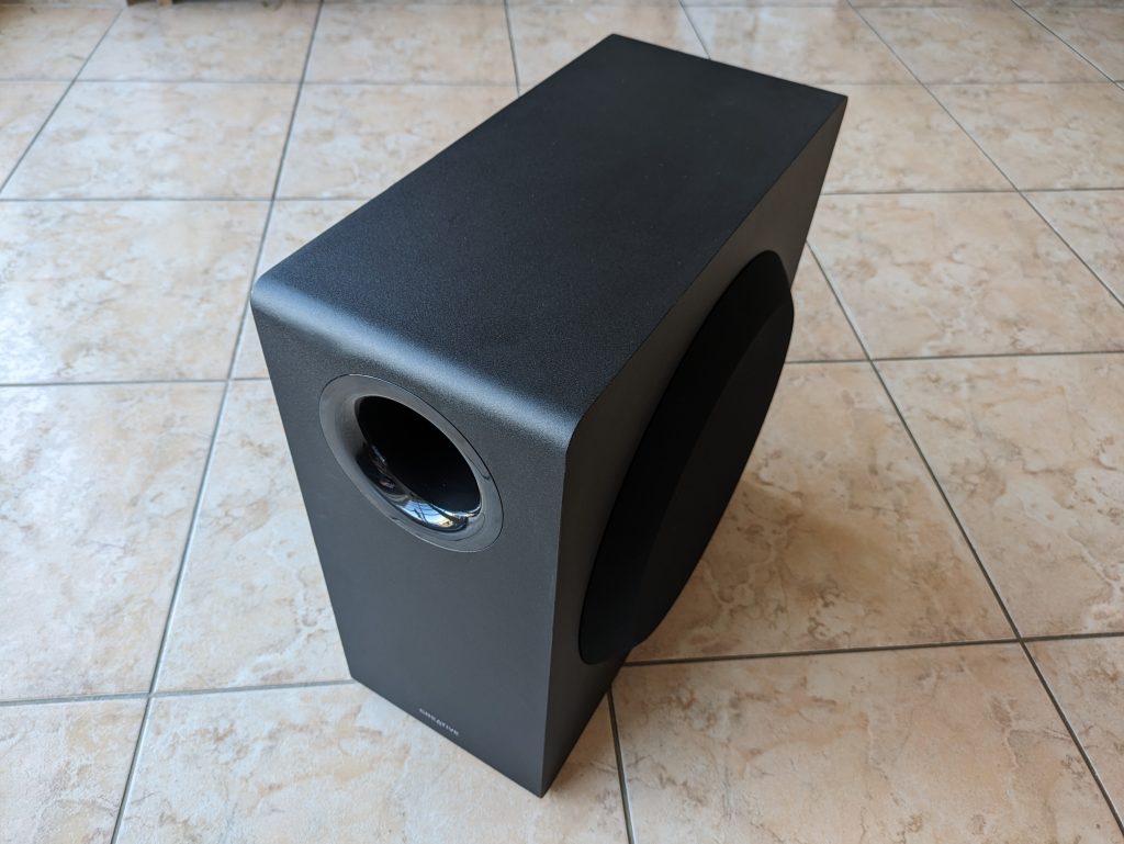 Subwoofer der Creative SXFI CARRIER Soundbar von vorne