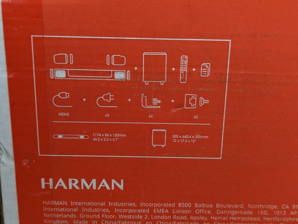 Verpackung der JBL Bar 800 Soundbar von der Seite in der Nahansicht